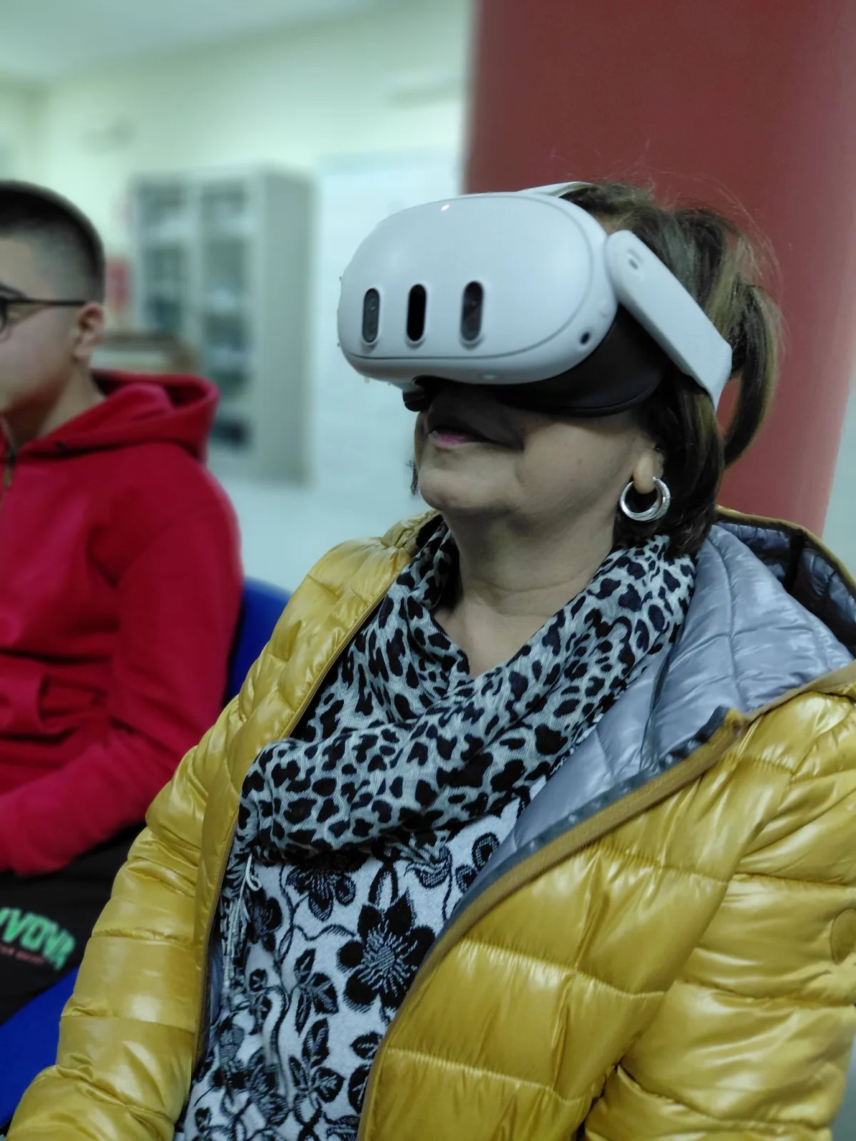 Anche gli adulti hanno provato il visore: il coinvolgimento trasversale del progetto