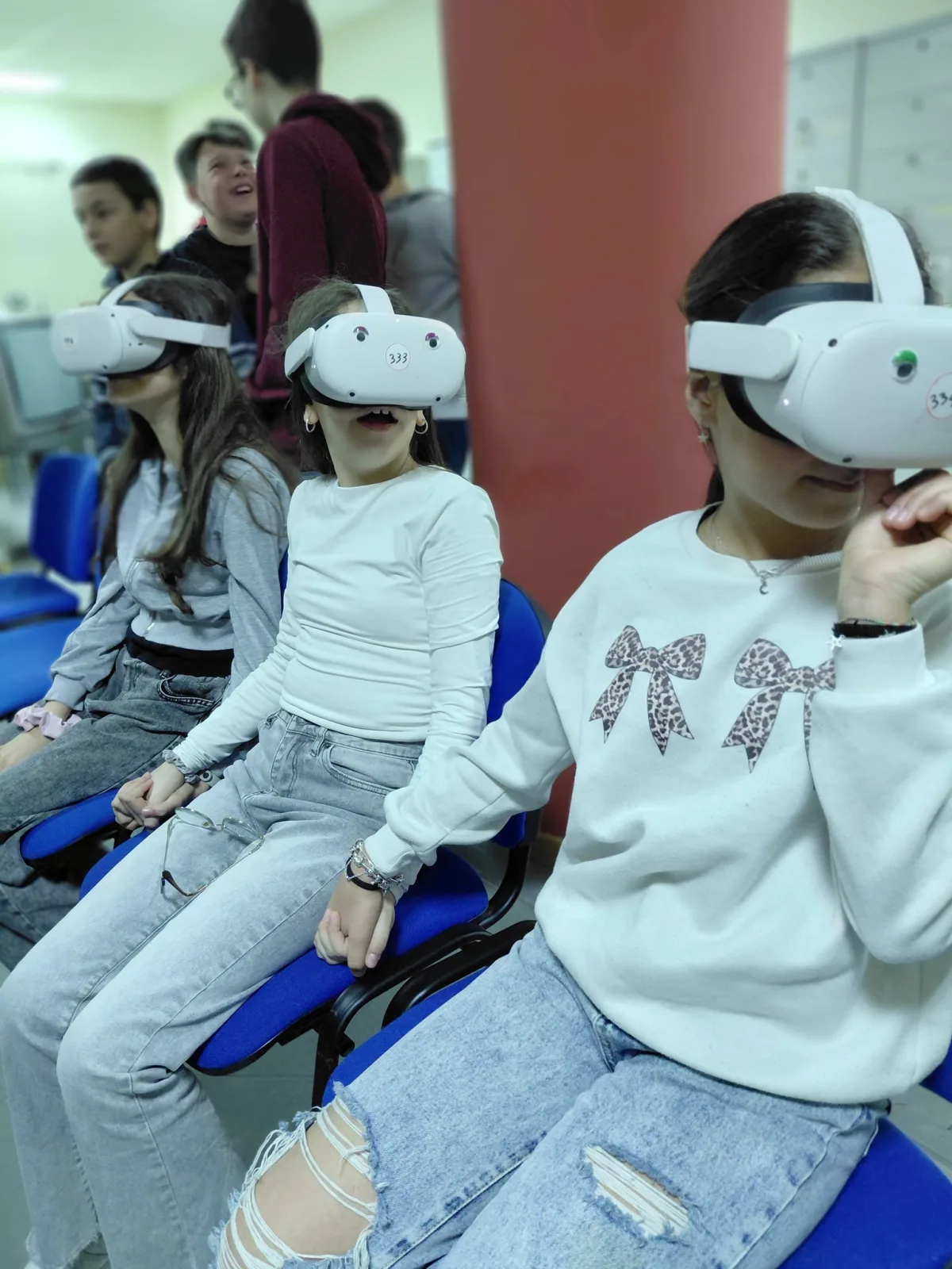 Il Mago Max conduce il laboratorio VR con AVIS Ciminna - Progetto Immersi nel Dono