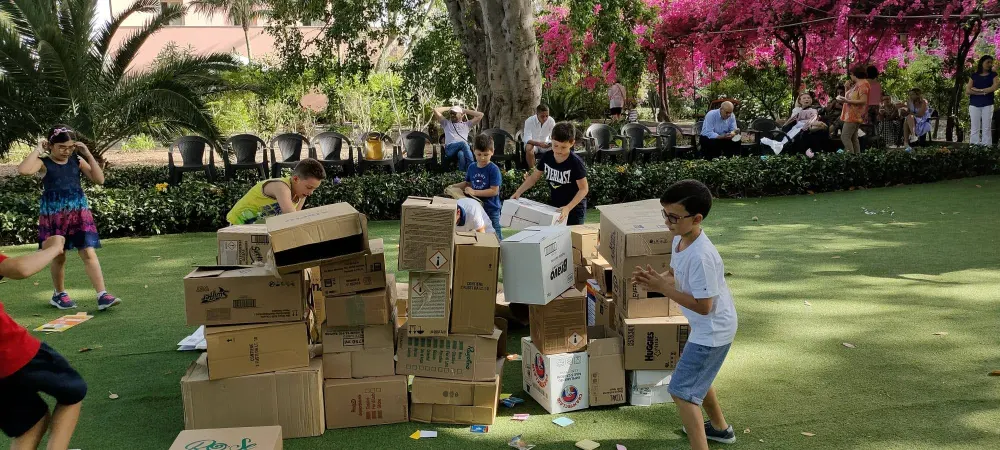 Animazione festa a tema Minecraft - bambini in azione