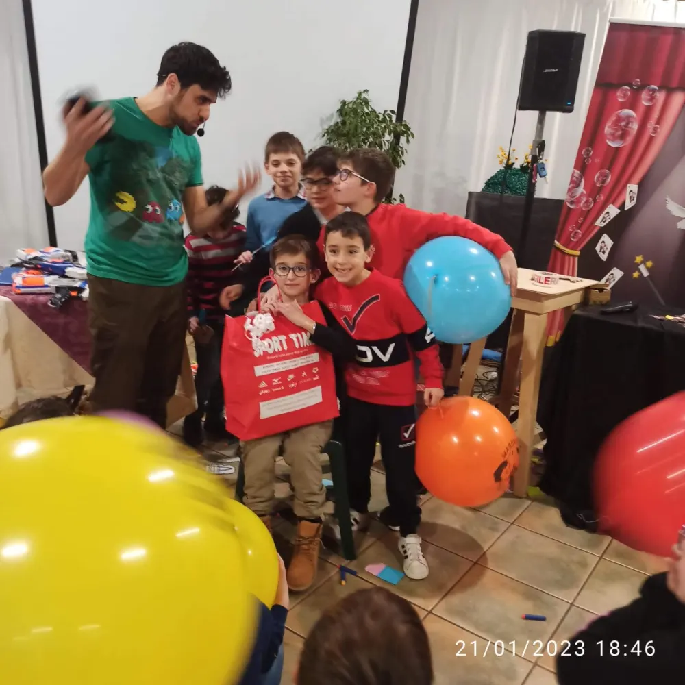 Caccia al tesoro Minecraft con animatori Il Mago Max