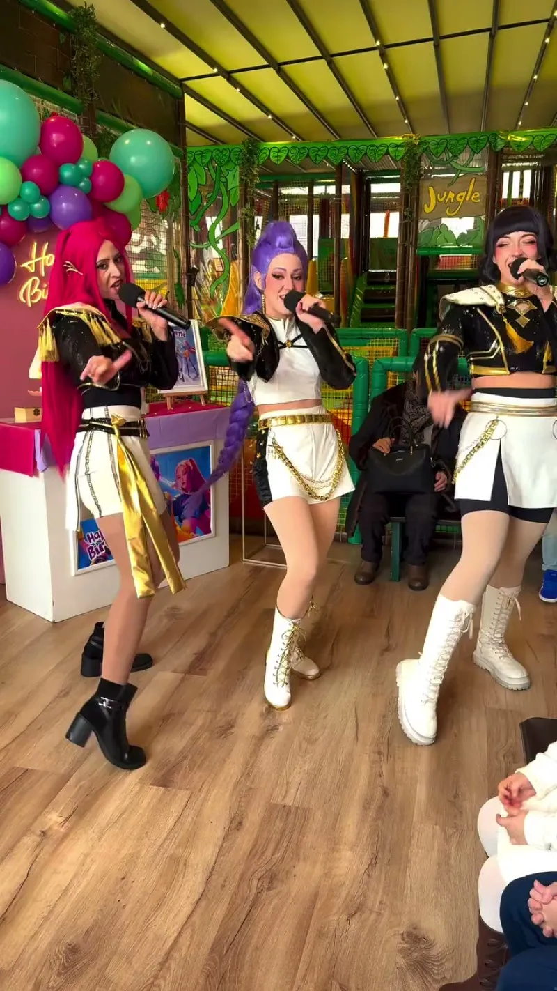 Caccia al tesoro avventura Huntrix