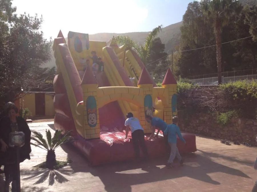 Castello gonfiabile compatto per bambini piccoli