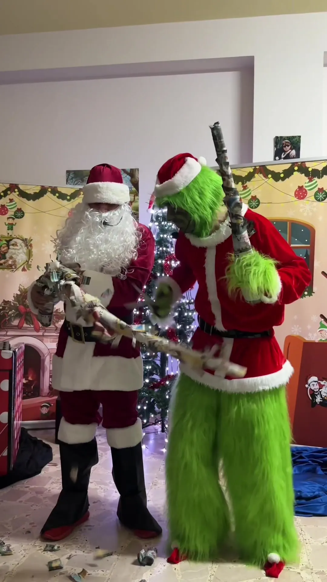Il Grinch fa i dispetti a Babbo Natale